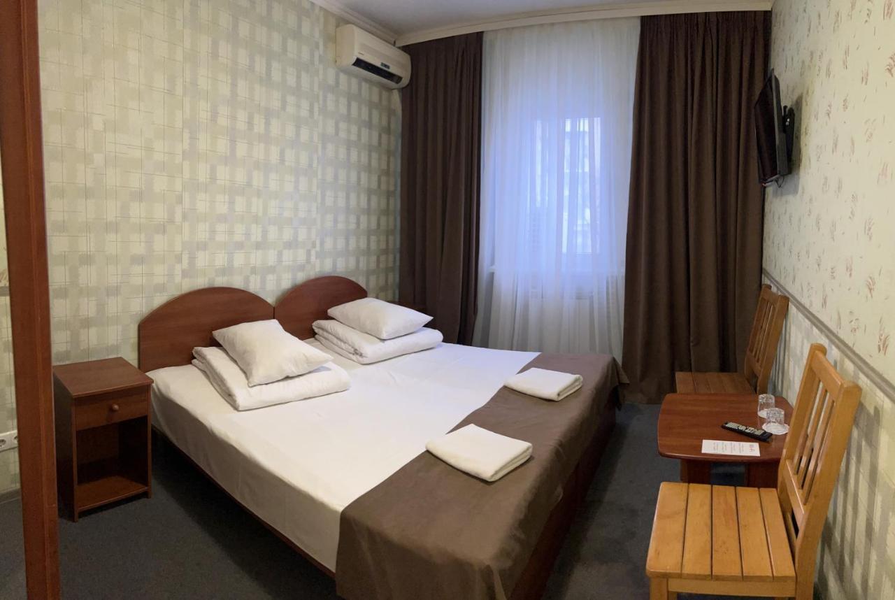 Hotel Lama 2 Kyiv Exterior photo